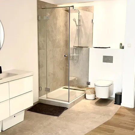 Large Townhouse With A Private Garden-dif1 * 迪弗当日