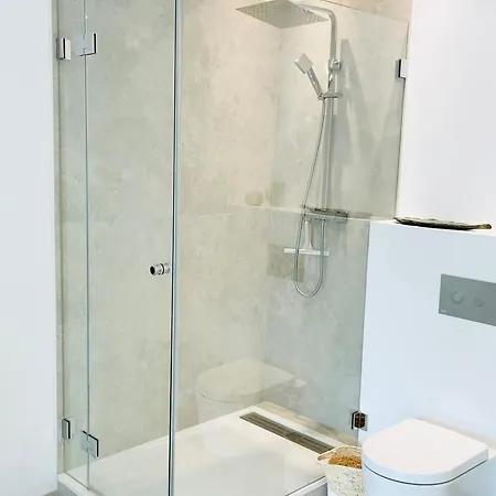 Large Townhouse With A Private Garden-dif1 公寓 *
