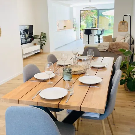 Large Townhouse With A Private Garden-dif1 公寓 *