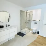 Large Townhouse With A Private Garden-dif1 *