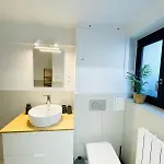 Διαμέρισμα Large Townhouse With A Private Garden-dif1 *