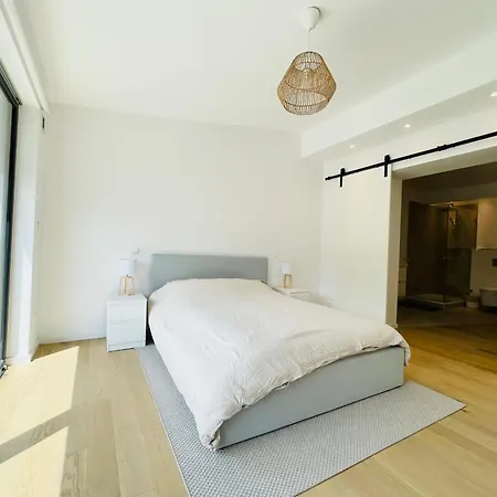 דירה Large Townhouse With A Private Garden-dif1 דיפרדאנג'